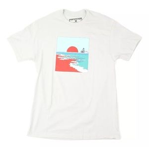 Graphic white tee shirt